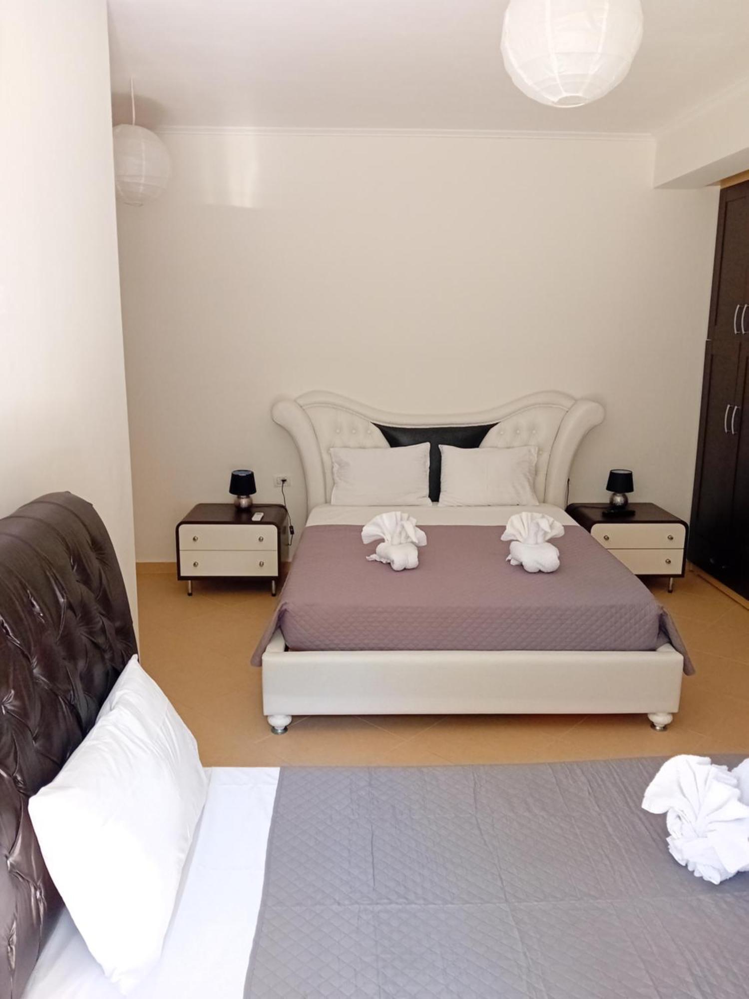 Artur Apartments Himarë Zimmer foto