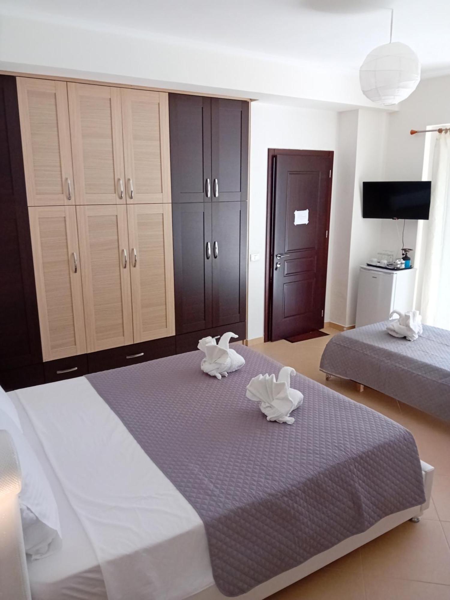 Artur Apartments Himarë Zimmer foto