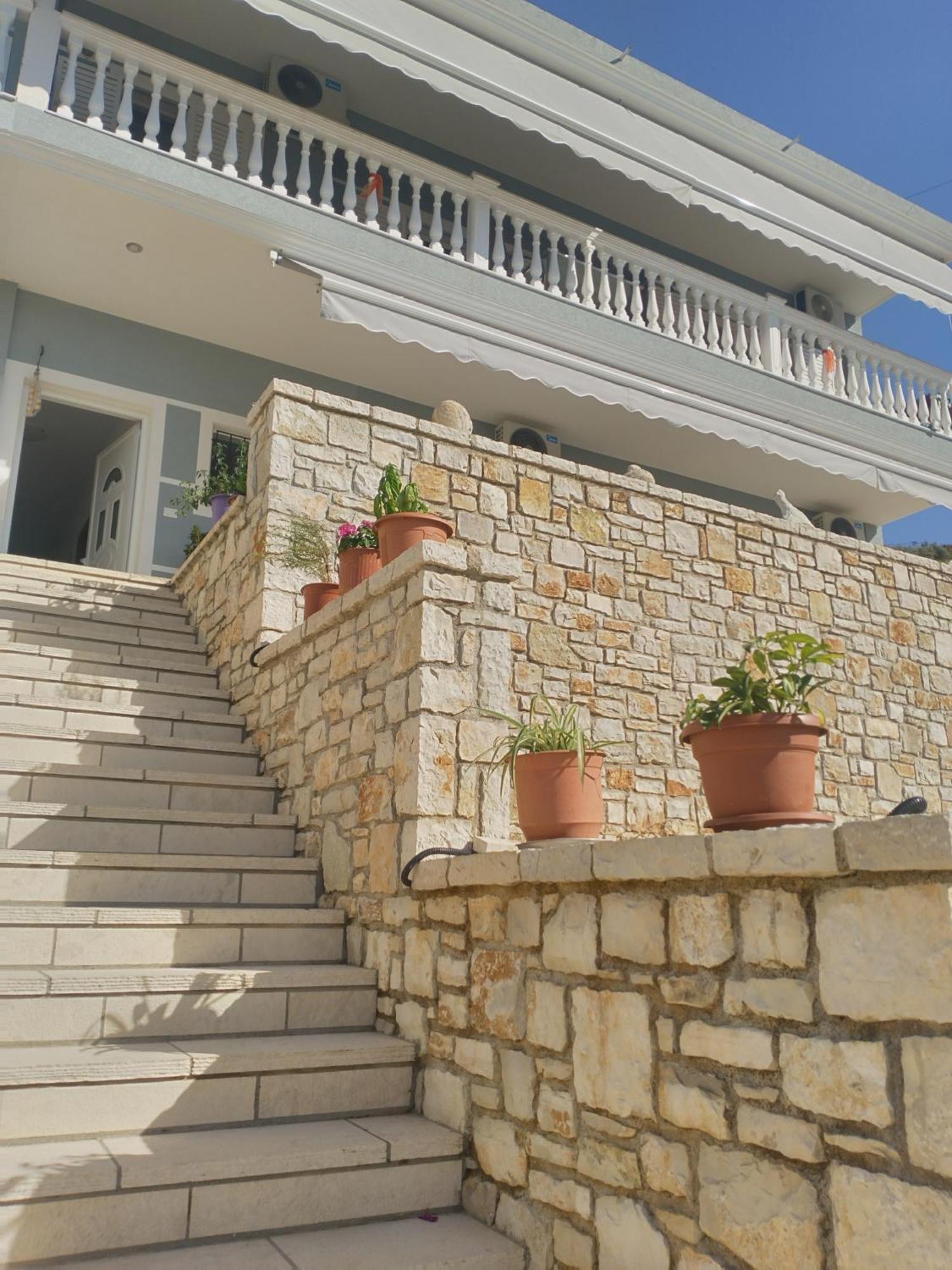 Artur Apartments Himarë Exterior foto